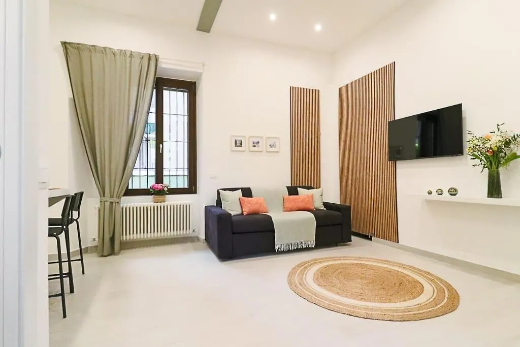 New Private Apt In Como Whit A-C Comfort - Elegant - Comfortable