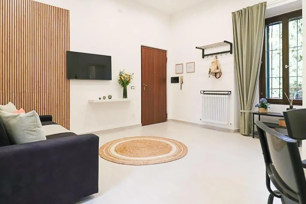 New Private Apt In Como Whit A-C Comfort - Elegant - Comfortable 0*,  Italy