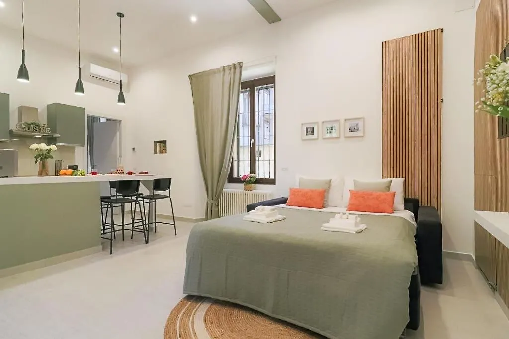 New Private Apt In Como Whit A-C Comfort - Elegant - Comfortable 0*,  Italy